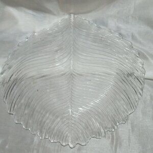 15X15" serving tray clear glass leave shape cottagecore event decorative item. s
